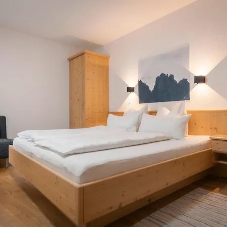 Apartments Sarlo Sankt Anton am Arlberg Exterior photo