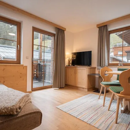 Apartments Sarlo Sankt Anton am Arlberg Exterior photo