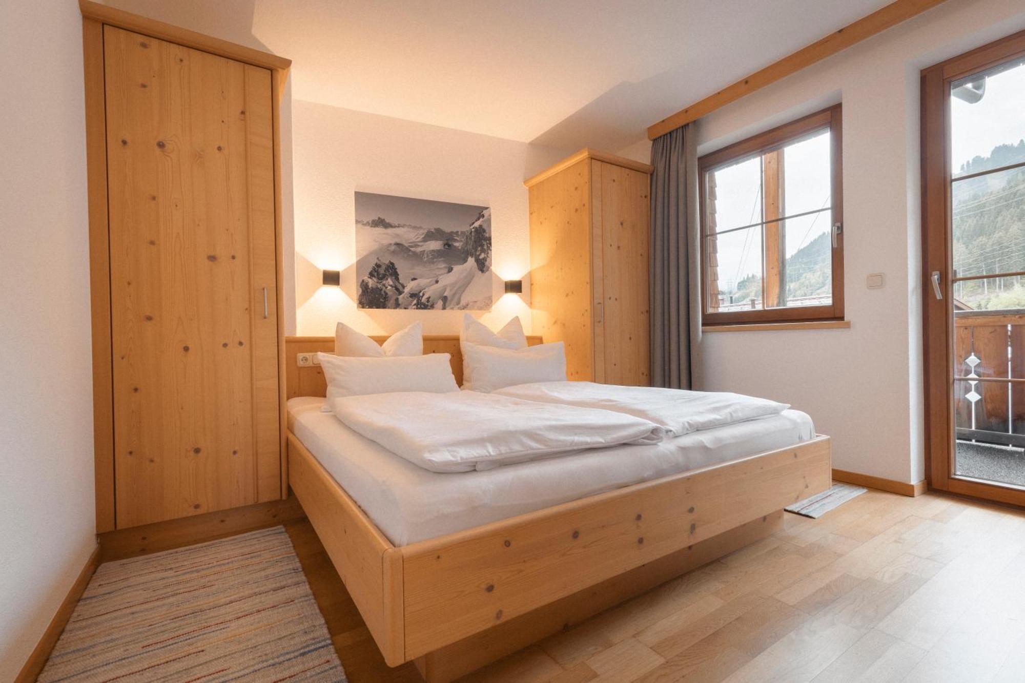 Apartments Sarlo
