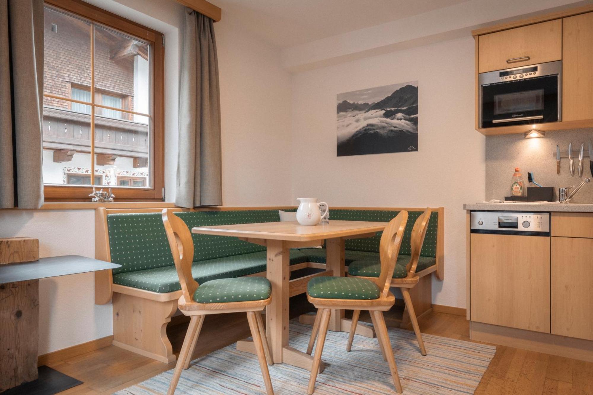 Apartments Sarlo Apartment *